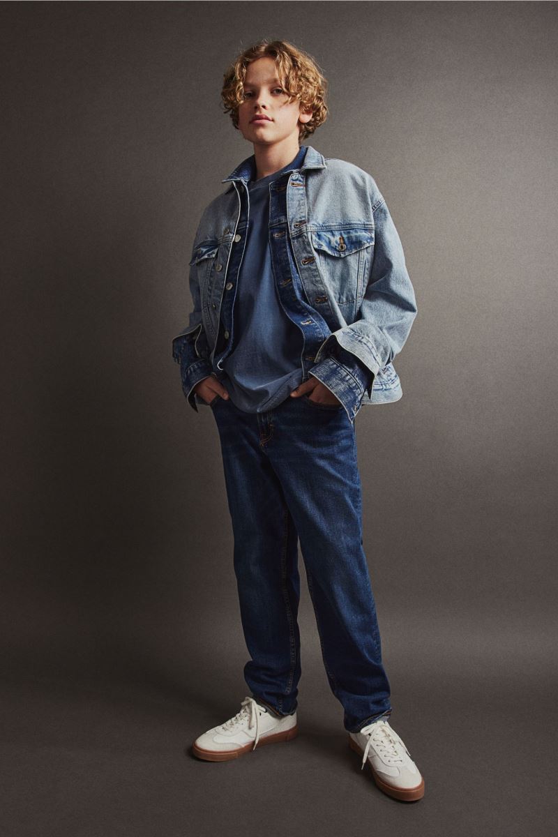 relaxed-tapered-fit-jeans